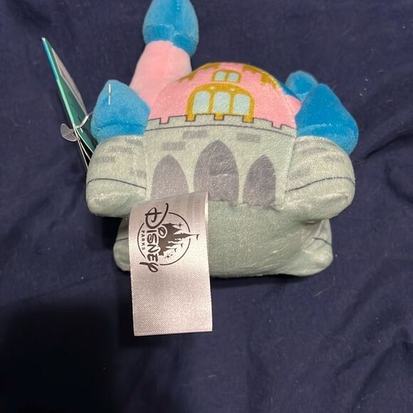 Disney Disneyland Wishables Park Icons Sleeping Beauty Castle Small Plush NWT - Picture 2 of 5
